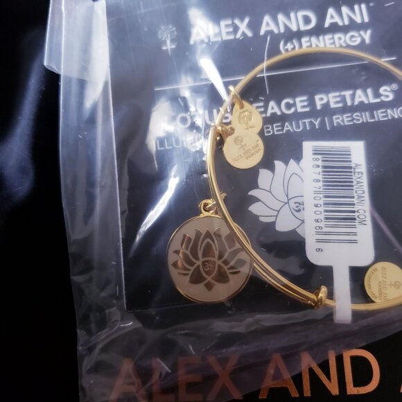 NWT Alex and Ani Lotus Peace Petals Bracelet    530 - Picture 4 of 6